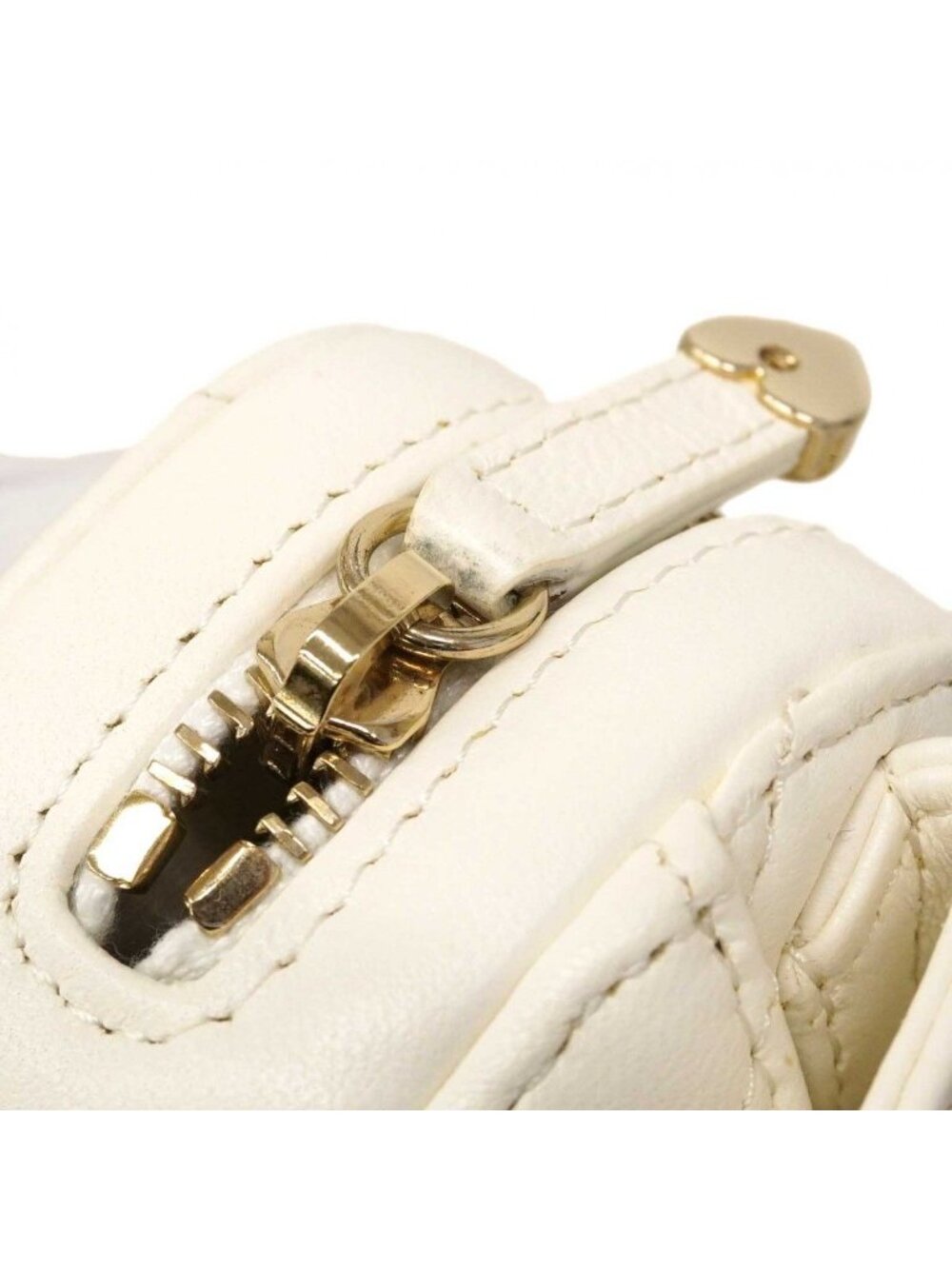 Chanel Pouch Quilted Lambskin White Chien Gold - Picture 7 of 10